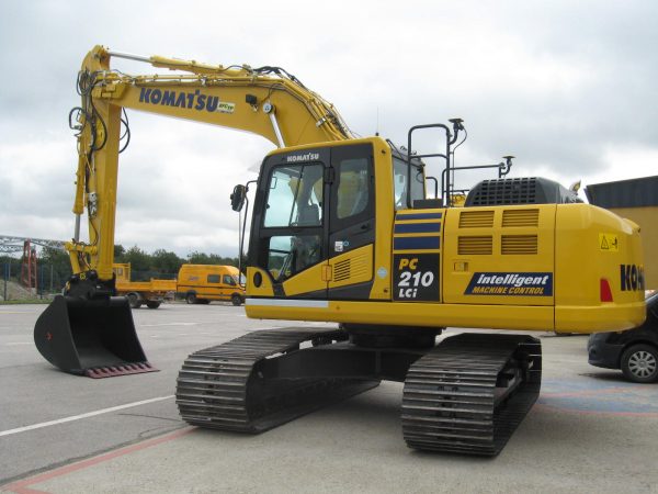 P 04 KOMATSU 210 LCI (5)